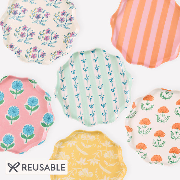 Our small reusable plates feature summery floral designs that are ideal for chic celebrations including garden parties and afternoon tea. Image1