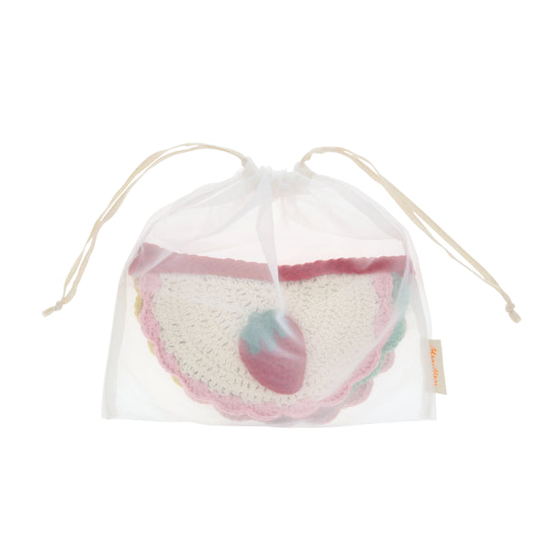 Our crochet garland features scalloped pennants with colourful designs, presented in an organza drawstring bag, a beautiful decoration. Image6