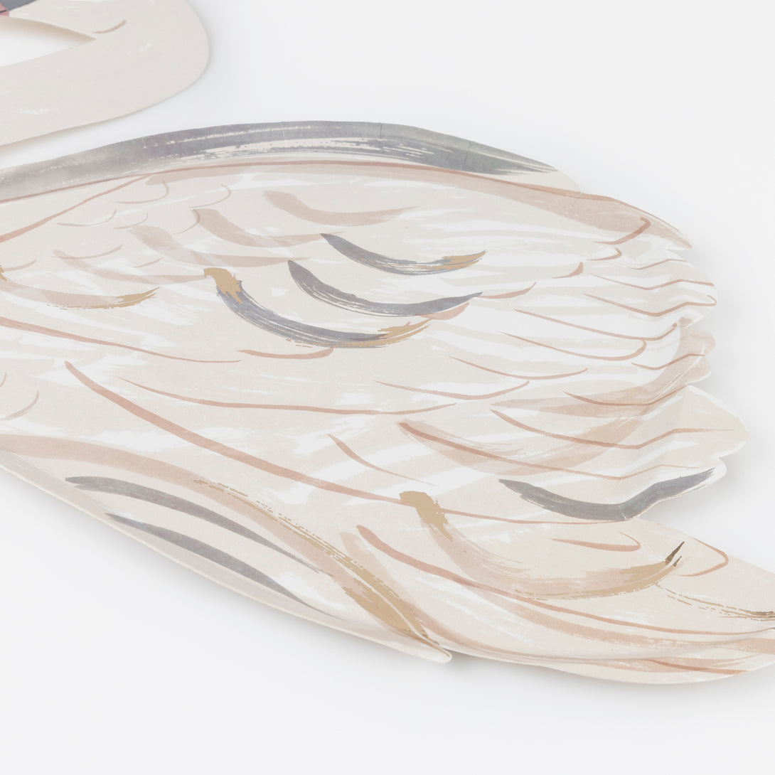 Use our party plates, in the shape of sophisticated swans, to make any dinner party, bridal shower or  princess party look amazing. Image3