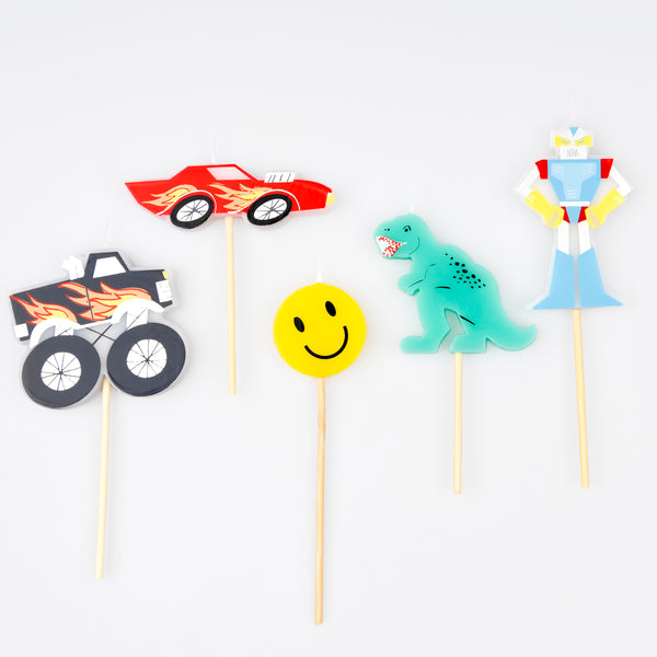 Make your birthday cake look amazing with our candles featuring classic toybox designs including a dinosaur candle and a car candle. Image2