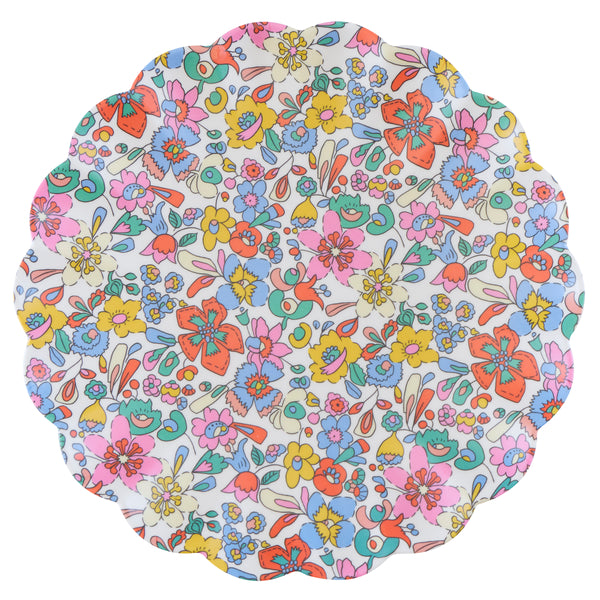 Our large melamine plates feature Liberty floral print designs, ideal for picnics and garden parties or any indoor or outdoor celebration. Image3