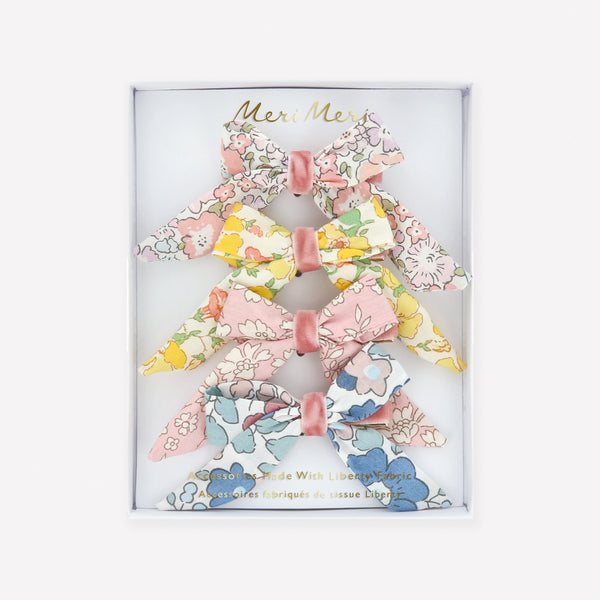 Make your hairstyle look amazing with our bow hair clips crafted from floral Liberty fabric. Image1