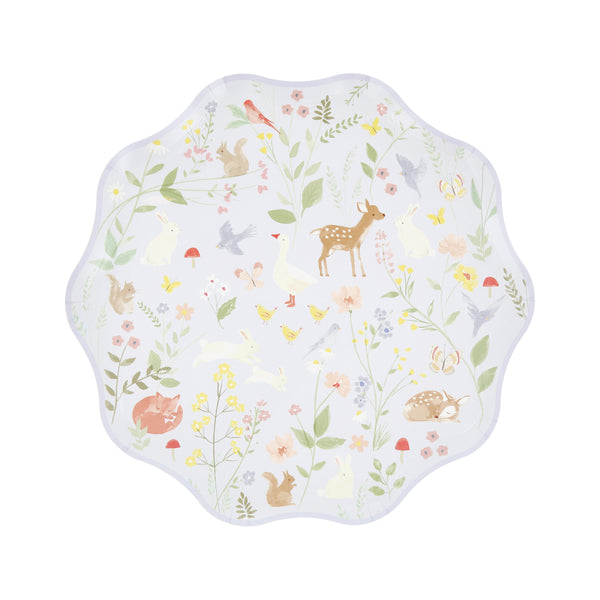 Our side plates, made from high quality paper, feature a floral and baby animal design in soft colours, ideal as baby shower plates. Image7