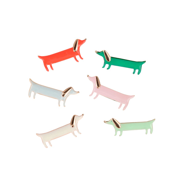 Our Christmas crackers, with adorable sausage dog details, are the perfect fun crackers for all the famly. Image2