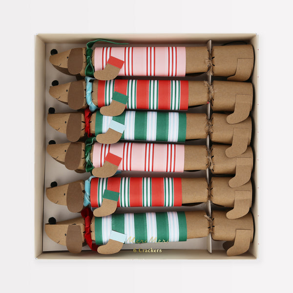 Our Christmas crackers, with adorable sausage dog details, are the perfect fun crackers for all the famly.