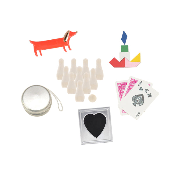 Our Christmas no-snap party crackers, with fun stripes and tinsel tassel details, contain a gold party hat, joke and a small gift. Image2