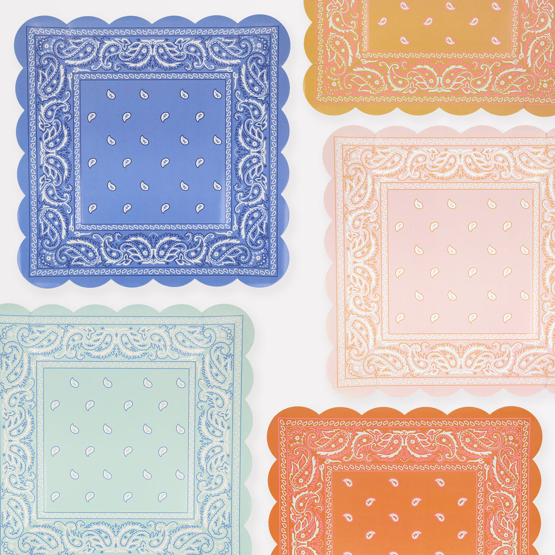 Add to your western theme party with our stunning paper plates in the shape of bandanas.