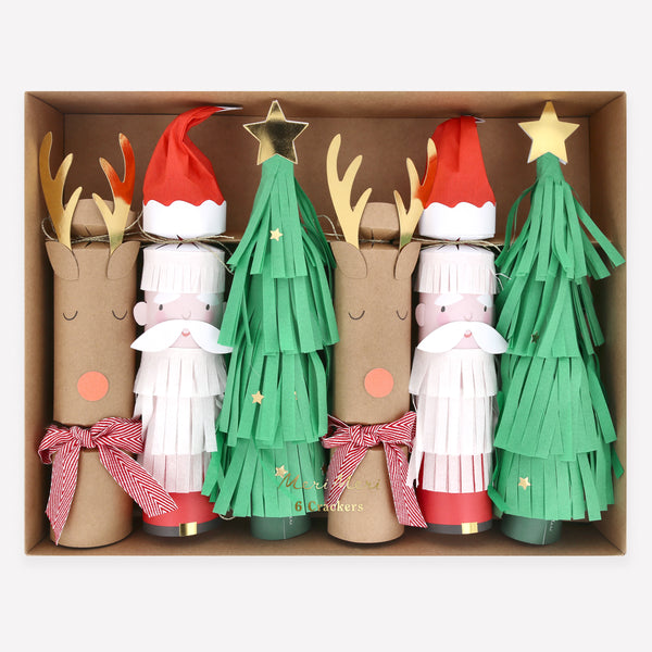 Bring the cheer of Santa to a family Christmas party with our paper plates, cups, napkins, crackers and statement Christmas garlands. 