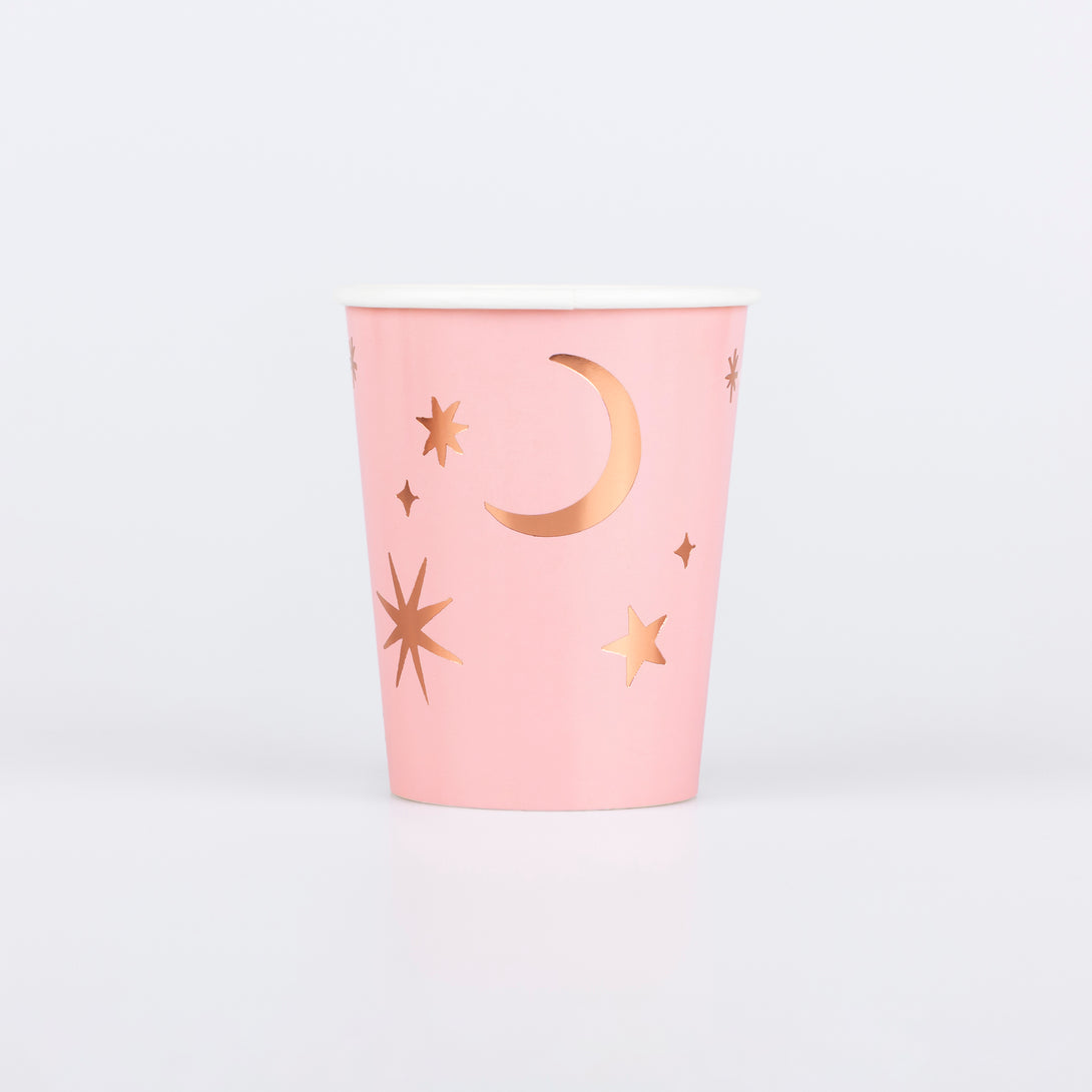 Our Halloween cups are perfect for adding a soft, stylish look to your party as they are made with pink paper with shiny rose gold foi. Image1