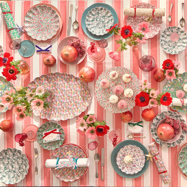 Our melamine platter, in an elegant oval shape, feature a beautiful Liberty Julia Star print design in rich, warm colours. Image2