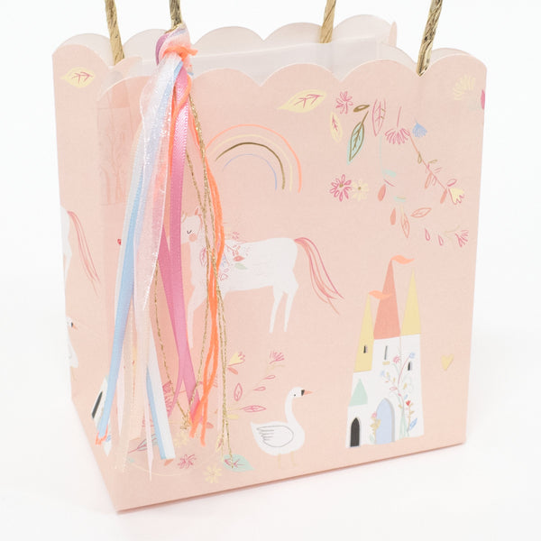 Our pretty princess party bundle includes a princess garland, plates, cups, napkins and party bags for a fabulous party for 8.  Image8