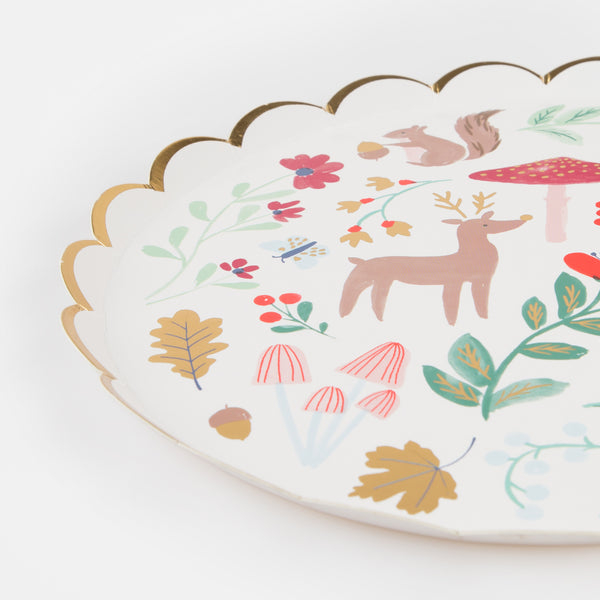 Our Christmas side plates, with woodland flowers and animals, are perfect for all your Christmas celebrations. Image3
