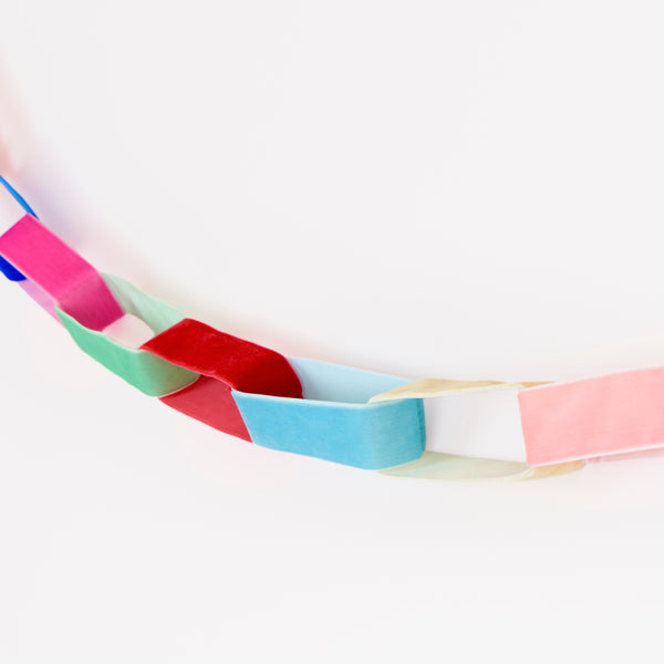 Our Christmas garland is made from velvet ribbons chainlinked to create a stunning decorative effect, ideal to use year after year. Image3