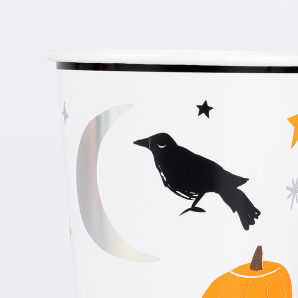 Our Halloween set includes Halloween plates, cups, napkins, a colouring paper tablecloth and a set of 10 garlands, let the celebrations begin!