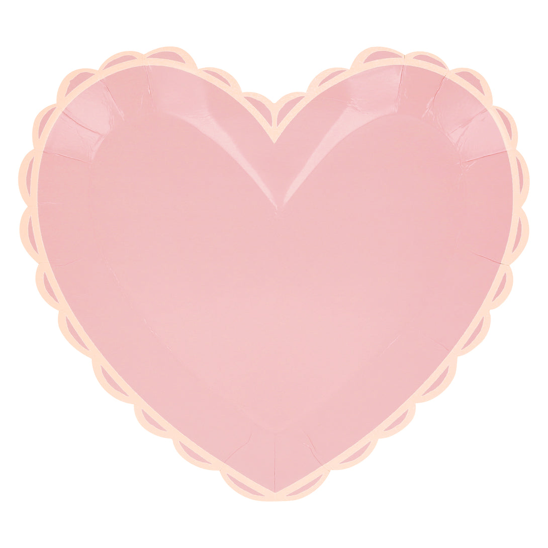 Our dinner plates, in heart shapes, feature a range of pretty pastel colours and a scalloped border.