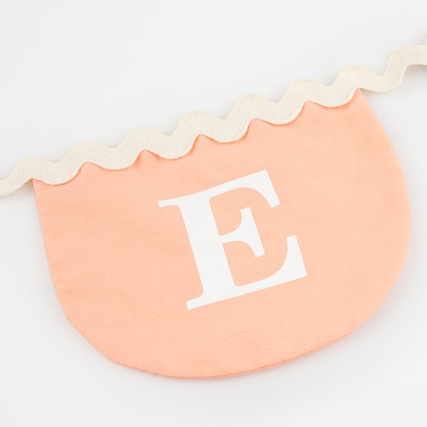 Add our fabric Easter garland to your Easter hanging decorations, the pastel colours look amazing on the wall or table. Image3