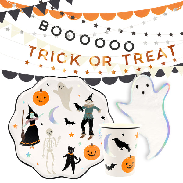 Our Halloween set includes Halloween plates, cups, napkins, a colouring paper tablecloth and a set of 10 garlands, let the celebrations begin!