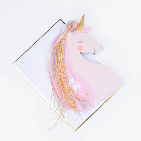 Our unicorn birthday card features a pretty unicorn with a mane made with sparkly thread, colourful yarn and light pink satin ribbon/ Image3