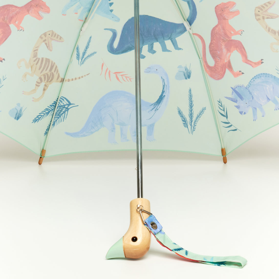 The Duckling is lightweight, durable and features a pinch-proof mechanism Image3