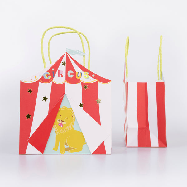 Our party bags, in the shape of a big top circus tent, are perfect for a circus themed party. Image4