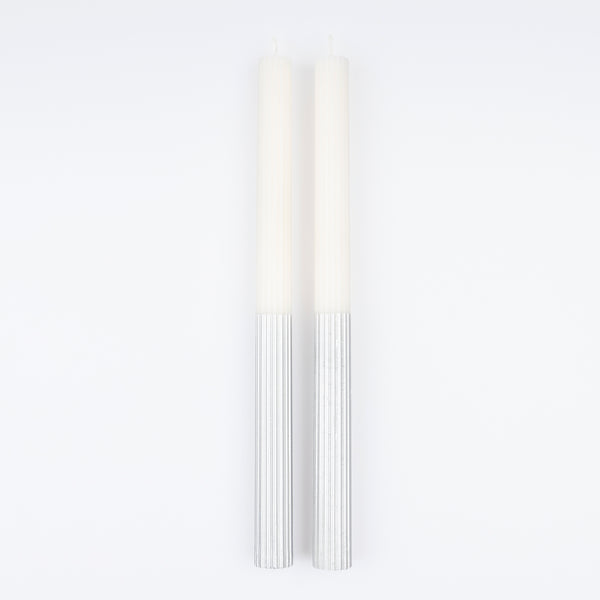 Our silver candles give an elegant effect to weddings, bridal showers, anniversaries and birthdays, the tall shape looks great on tables. Image2