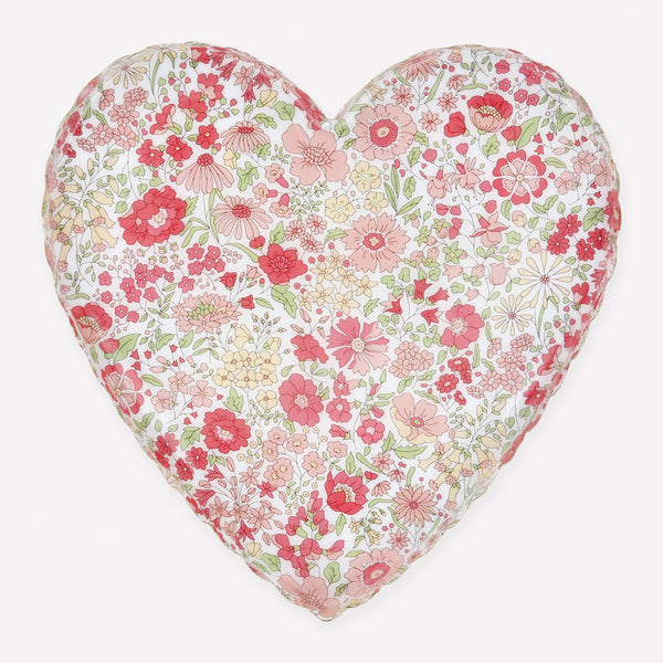 Our heart-shaped jewellery tray, made from enamelled metal, makes a wonderful Valentine's Day gift for all ages. Image1