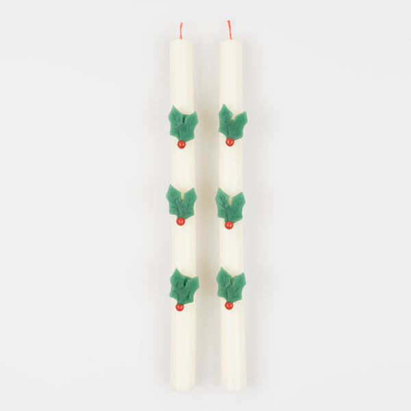 Our Christmas candles, with holly details, will look amazing at your Christmas dinner. Image2