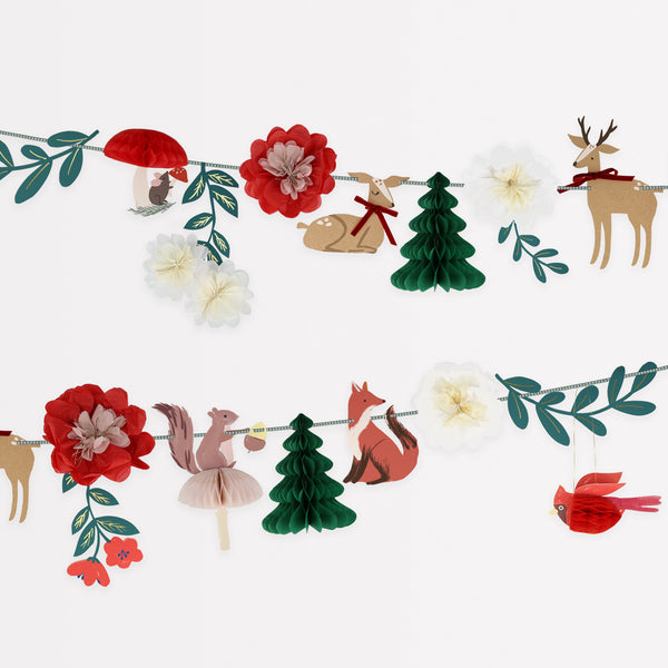 Our Christmas paper garland has traditional colours of red and green, with woodlands animals, trees and flowers for a charming effect.