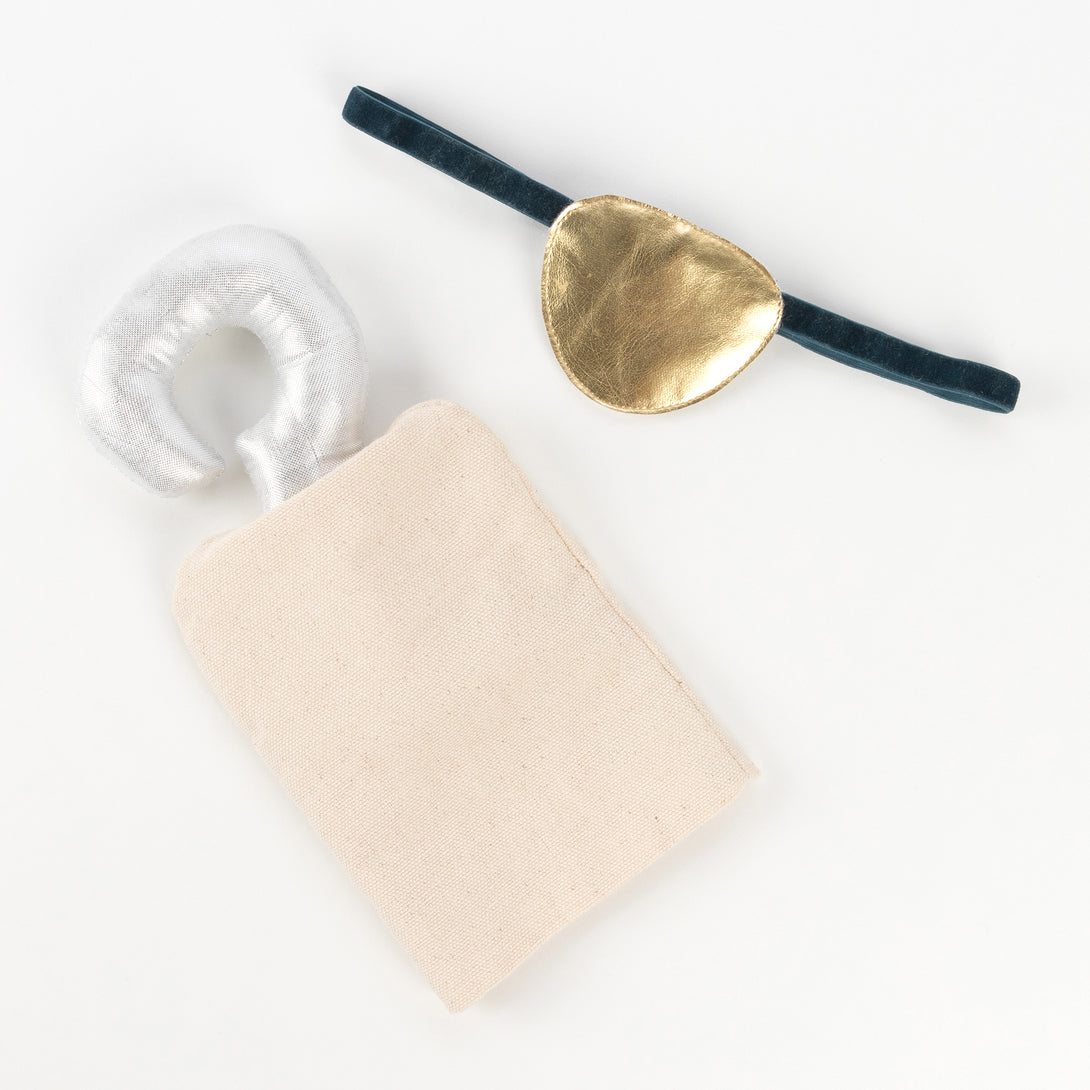 Pirate Costume Image6