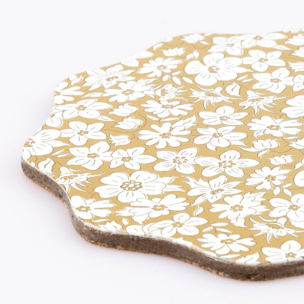 Our Christmas coasters, made from a laminated wood composite, feature elegant Liberty print designs, perfect as a host gift. Image5