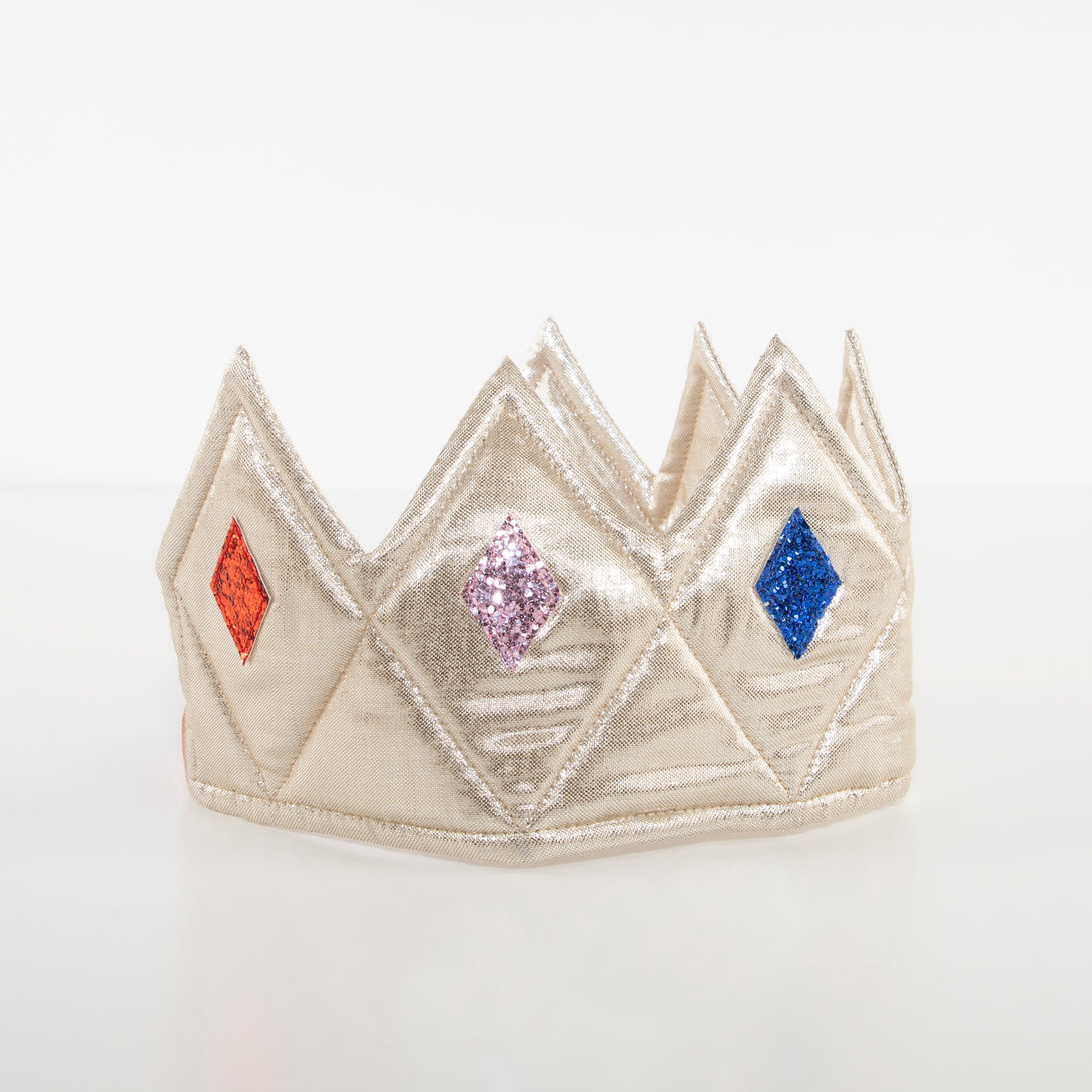 This kids crown is wonderful for dress up for girls and dress up for boys. Image2