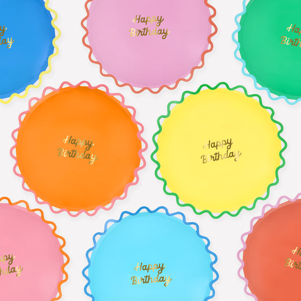 Our dinner plates are made especially as birthday party plates, with bright colours and a Happy Birthday message in shiny gold foil. Image1