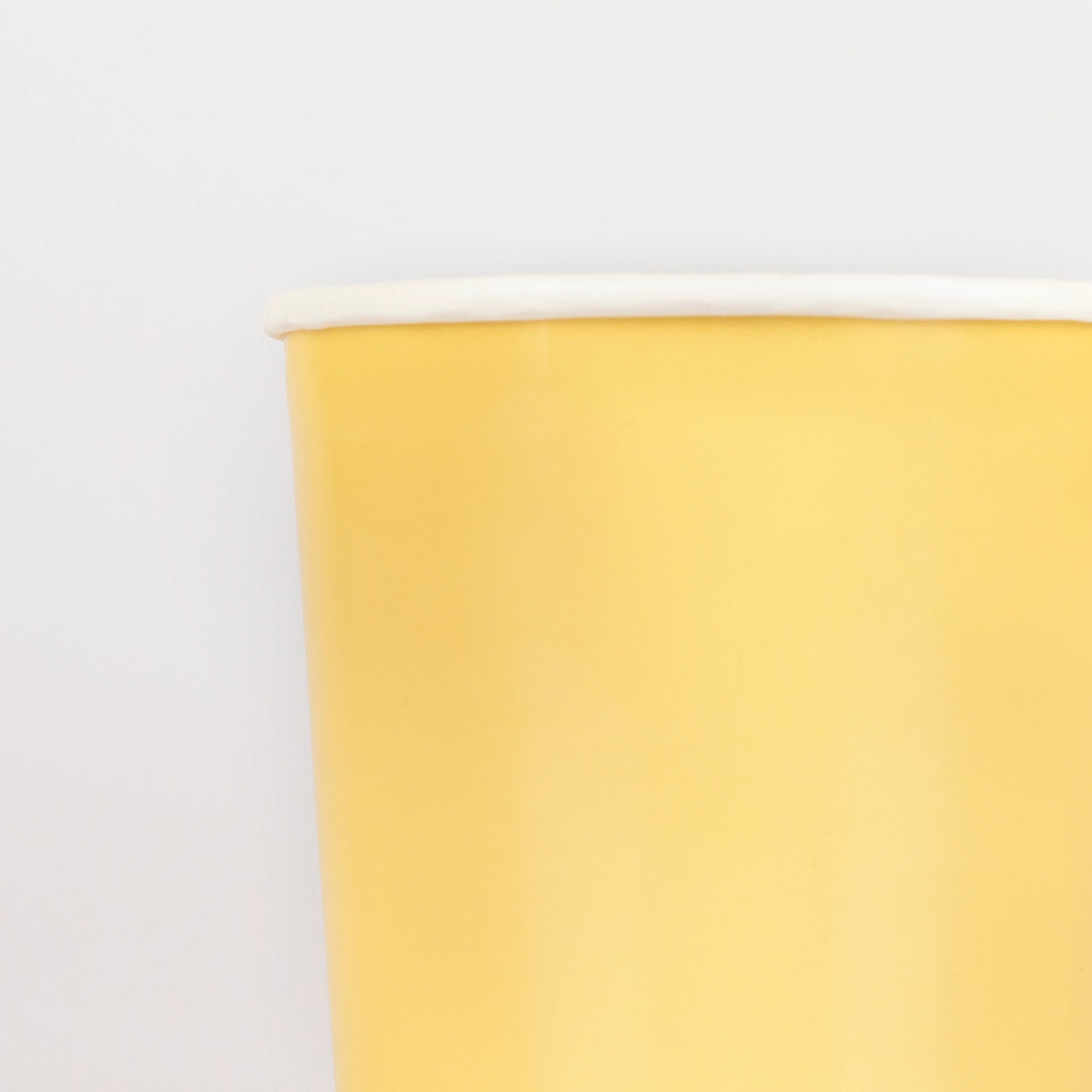 Our paper cups, in bright yellow, are the perfect kids cups or cocktail cups.