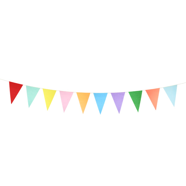 Our paper garland set includes 2 flag garlands in 10 bright colours, ideal for birthday party decorations. Image3