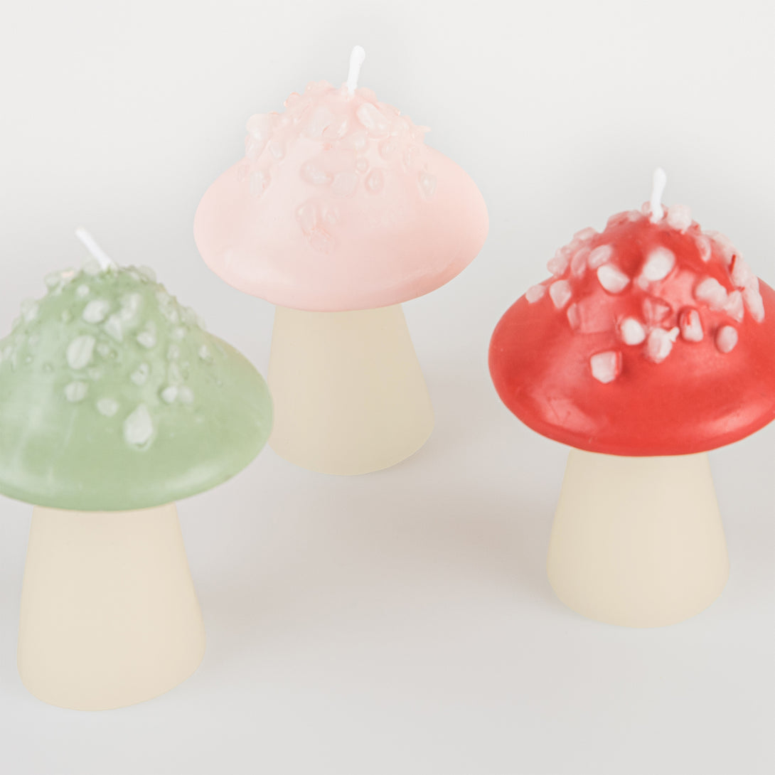 Our party candles, in the shape of 3D mushrooms, are perfect as candle decorations and as a hostess gift. Image5