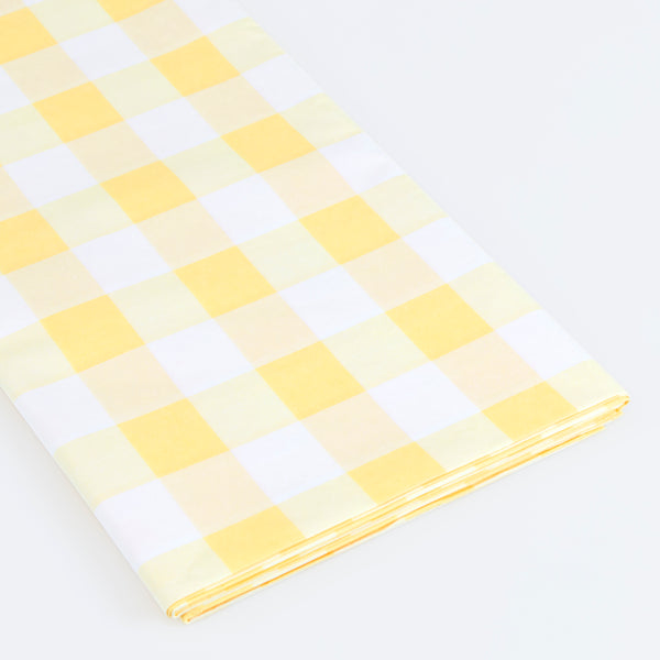 Out gingham tablecloth, made from paper in yellow, is ideal to add a sunshine touch to a birthday party, garden party or baby shower. Image2