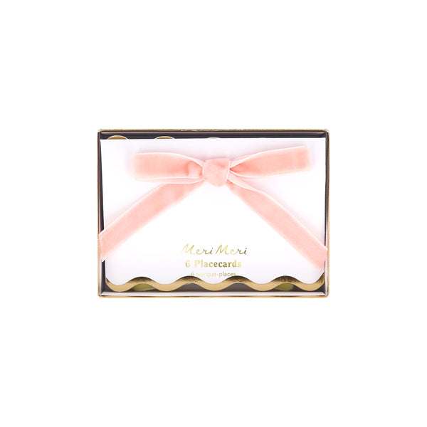 Use our luxury place cards with velvet bows in pastels colours, and shiny gold foil scalloped borders, for special meals like baby showers. Image4