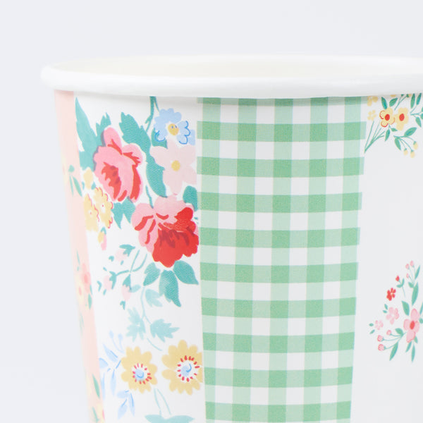 Our party cups, made from paper, are suitable for hot and cold drinks. They feature a pretty patchwork design, perfect for all celebrations. Image2