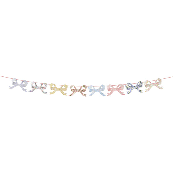 Our paper garland has pretty Liberty bow pennants and a pink velvet ribbon, a versatile garland Image4