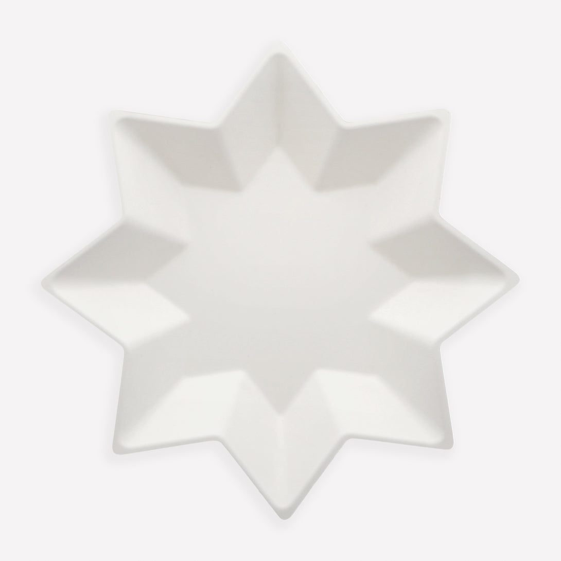 Our star plates are made with compostable materials, and are perfect for Christmas, New Year or any special party. Image1