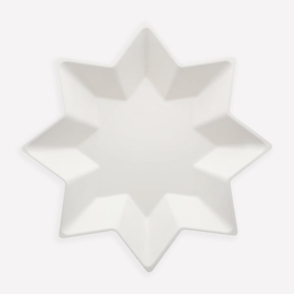 Our star plates are made with compostable materials, and are perfect for Christmas, New Year or any special party. Image1