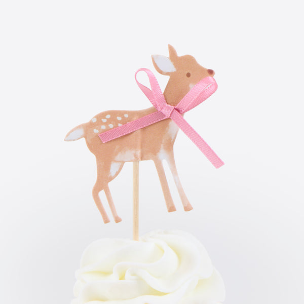 Our cupcake kit features baby animal and floral cake toppers and gingham cupcake cases, ideas for baby showers or a first birthday party. Image4