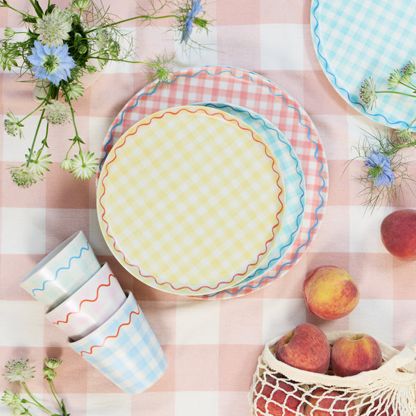 Our reusable cups feature a summery gingham design in six different colours, perfect to use as baby shower cups, birthdays for picnics. Image2