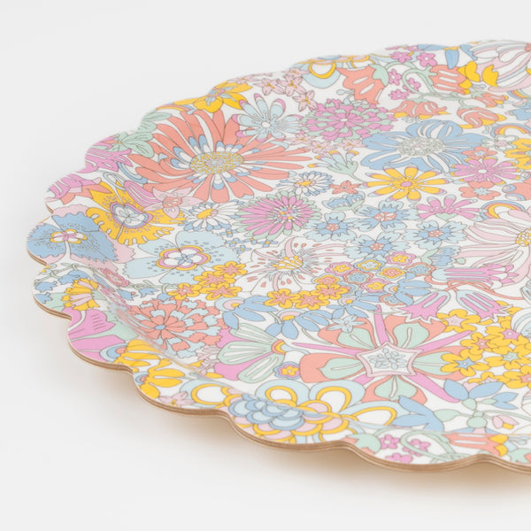 Our wooden tray has a melamine finish, with a floral Liberty print design, for practicality and style. Image3