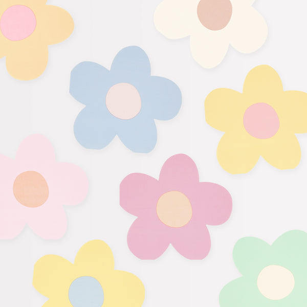 Our party napkins, in pastel colours and in a pretty daisy shape, will look amazing on your party table.