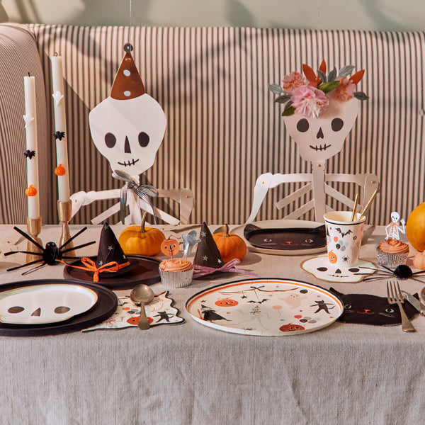 Our giant skeleton decorations are the perfect Halloween party decorations. Image3