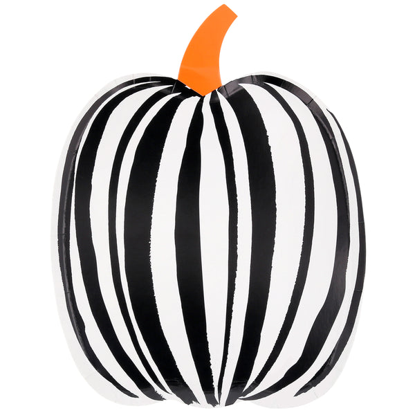 Use our paper Halloween plates, striped pumpkins designs in black, orange and white, for a wonderful effect. Image4
