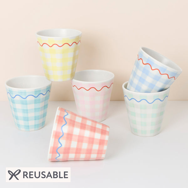 Our reusable cups feature a summery gingham design in six different colours, perfect to use as baby shower cups, birthdays for picnics. Image1