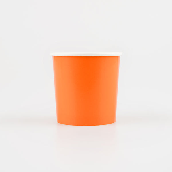 Our orange cups are perfect for birthdays or autumnal meals.