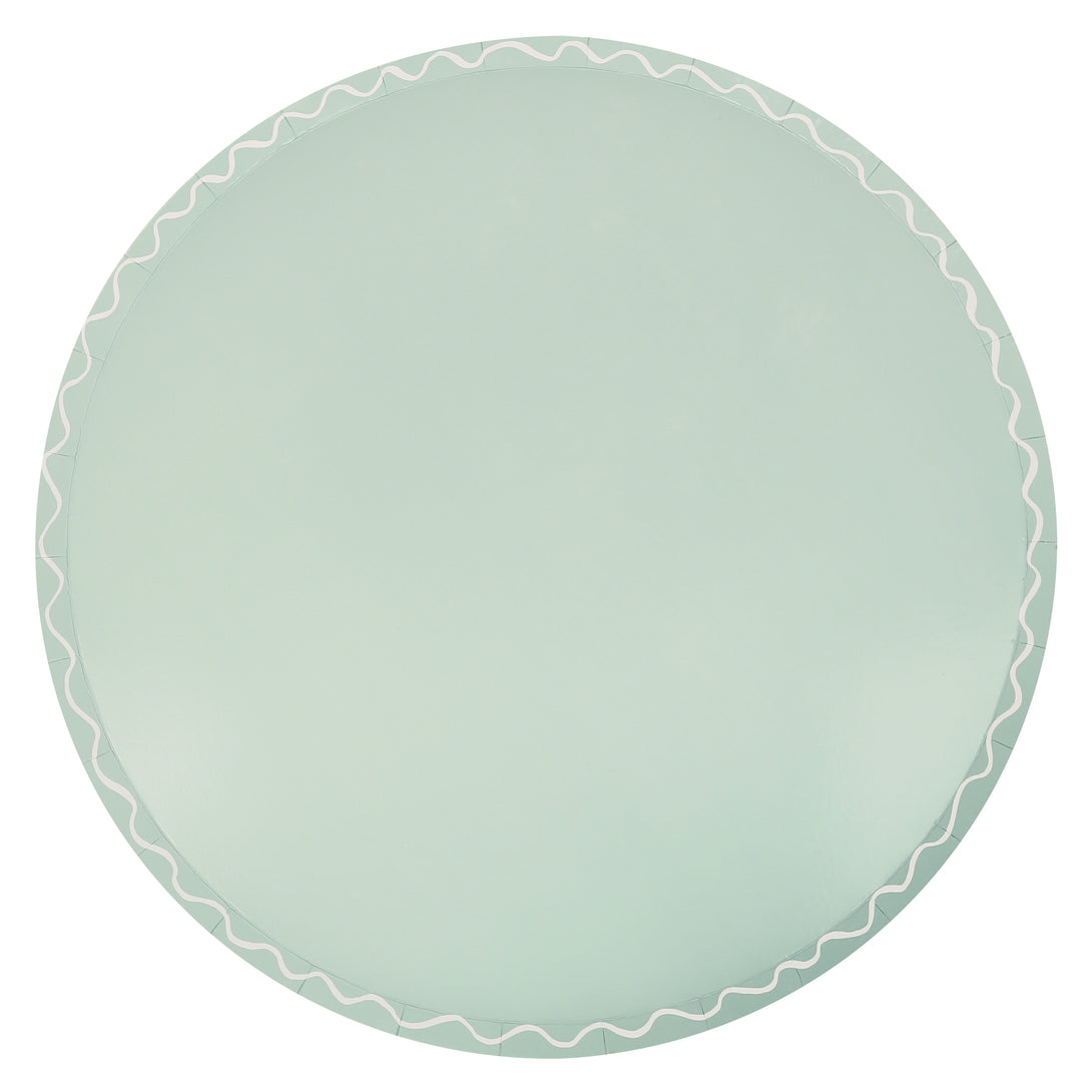 Our paper dinner plates come in a variety of colours to make your party table look amazing.